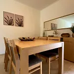Golf 2 By Coral Apartment
