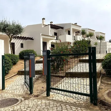 Golf 2 By Coral Алвор